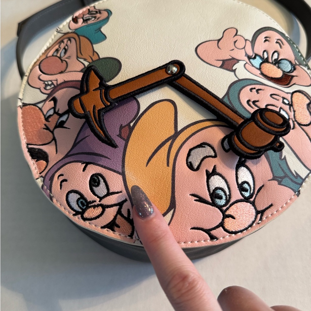 Danielle Nicole X Disney Snow White Dwarfs Round Crossbody Bag - Picture 3 of 9